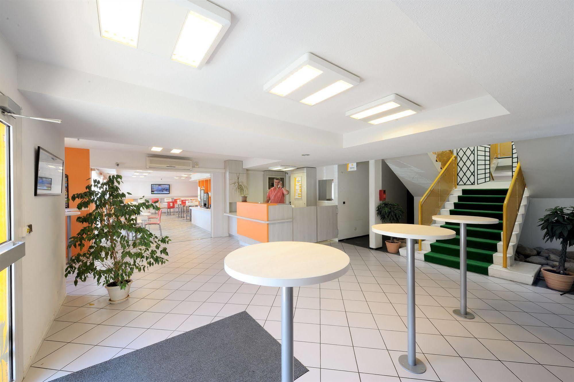 Hotel Kennedy Parc Des Expositions Tarbes Exterior photo